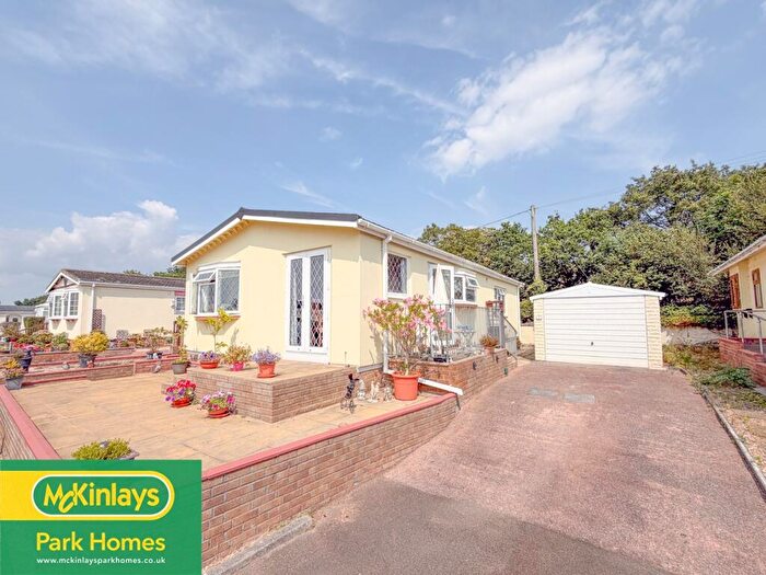 2 Bedroom Park Home For Sale In Newlands Park, EX5