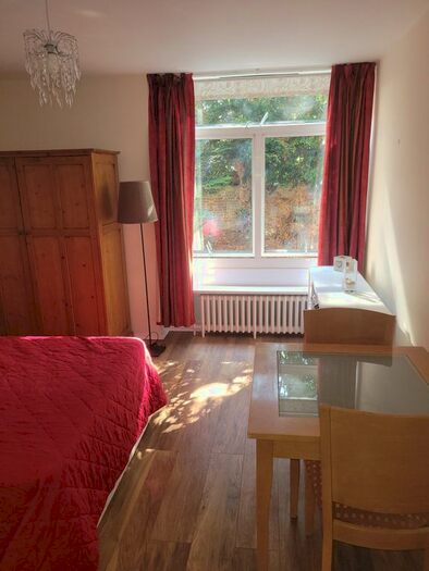 Studio To Rent In Wedgewood House, Churchill Gardens, London, SW1V