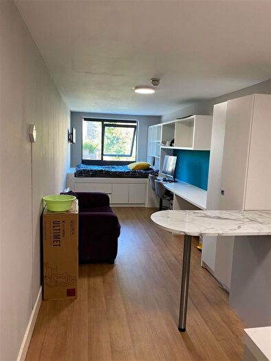 Studio To Rent In Tyndalls Park Road, Bristol, BS8