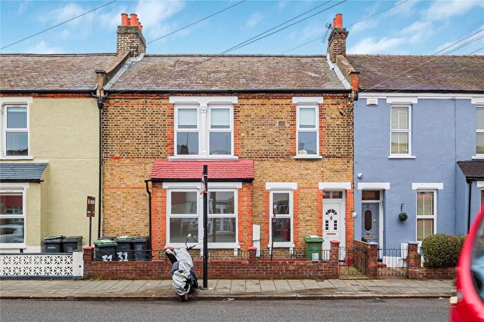 2 Bedroom Apartment For Sale In Brockley Grove, London, SE4