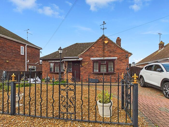 2 Bedroom Detached Bungalow For Sale In Hillgate Street, Terrington St Clement, King's Lynn, PE34