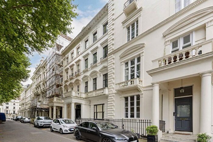 2 Bedroom Flat For Sale In Westbourne Terrace, Bayswater, W2