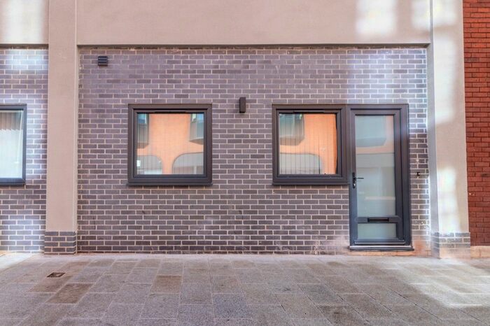 1 Bedroom Flat To Rent In Duke Street, Doncaster, DN1