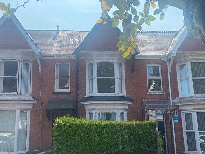 2 Bedroom Flat To Rent In Beechwood Road, Swansea, SA2