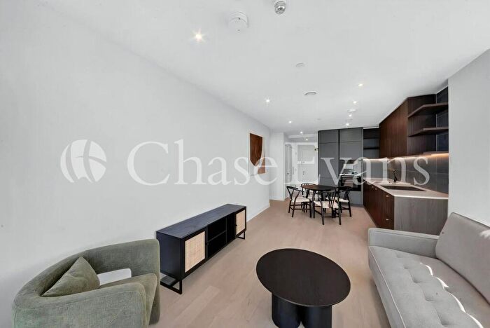 1 Bedroom Flat To Rent In Arbour Heights, Heygate Street, Elephant & Castle, London, SE17