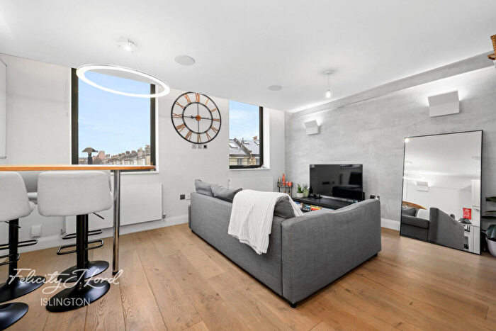 2 Bedroom Flat For Sale In Hornsey Road, London, N7