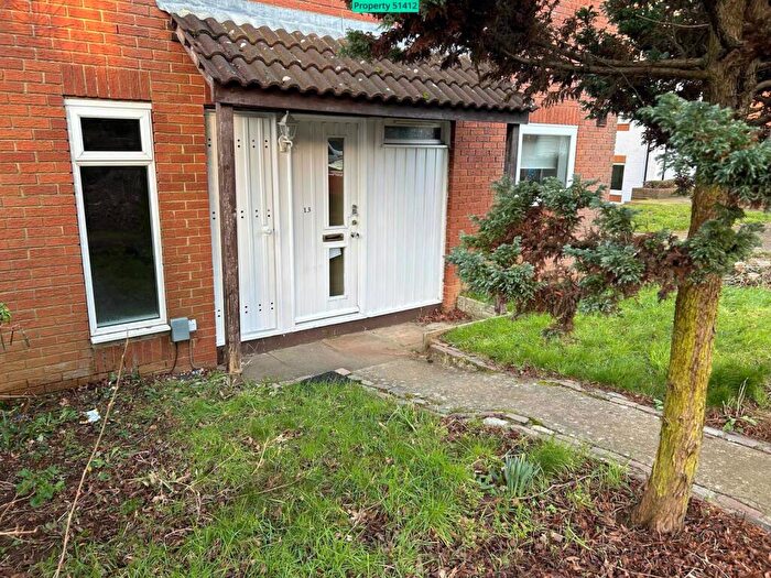 3 Bedroom End Of Terrace House To Rent In Dimock Square, Northampton, NN4