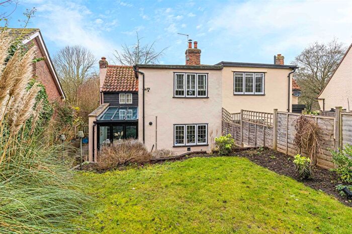 2 Bedroom Semi-Detached House For Sale In Chain Free Beautiful Cottage - Braughing, Herts, SG11