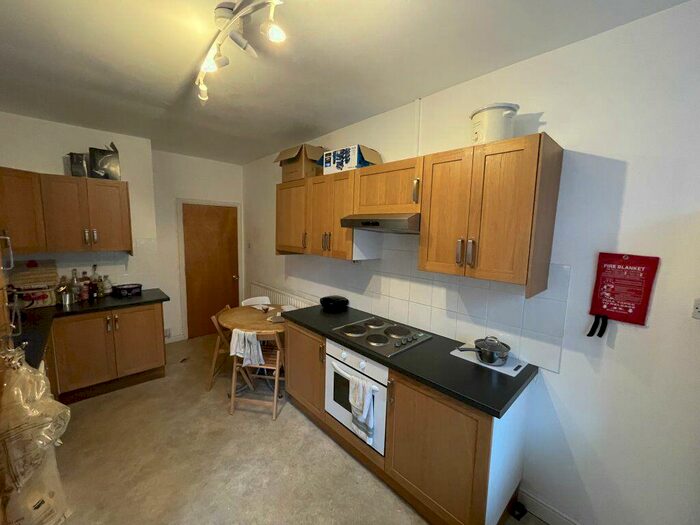 4 Bedroom Terraced House To Rent In College Avenue, Leicester, LE2