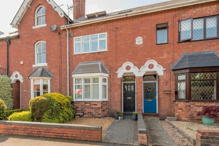 3 Bedroom Terraced House For Sale In Clifton Street, Stourbridge, DY8