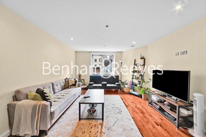 2 Bedroom Flat To Rent In Vanston Place, Chelsea Reach, SW6