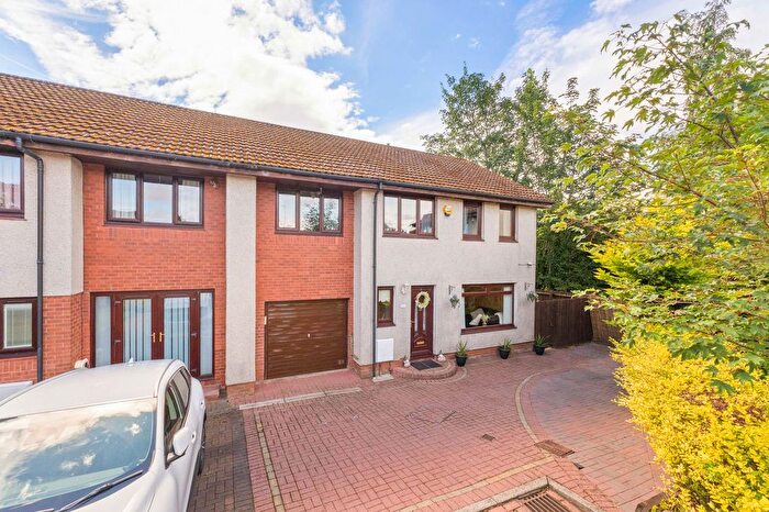 4 Bedroom Semi-Detached House For Sale In Robertson Way, Knightsridge, Livingston, EH54