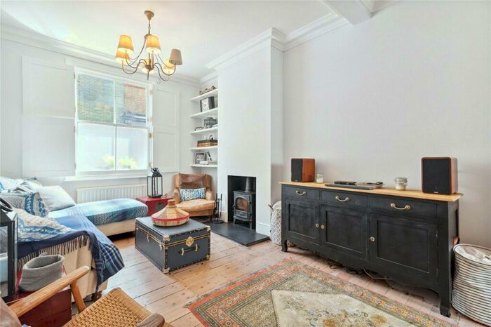 3 Bedroom House To Rent In Derbyshire Street, Brick Lane, E2