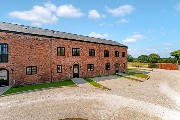 4 Bedroom Barn Conversion For Sale In Aldford Road, Huntington, CH3