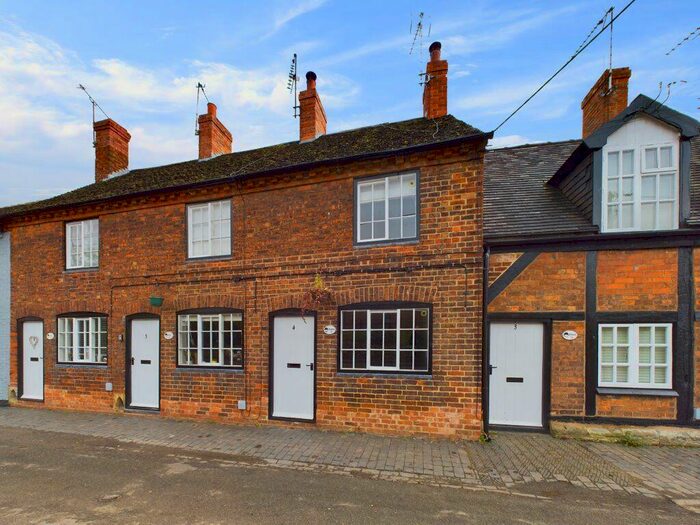 2 Bedroom Cottage To Rent In Bulls Head Row, Wilson, DE73