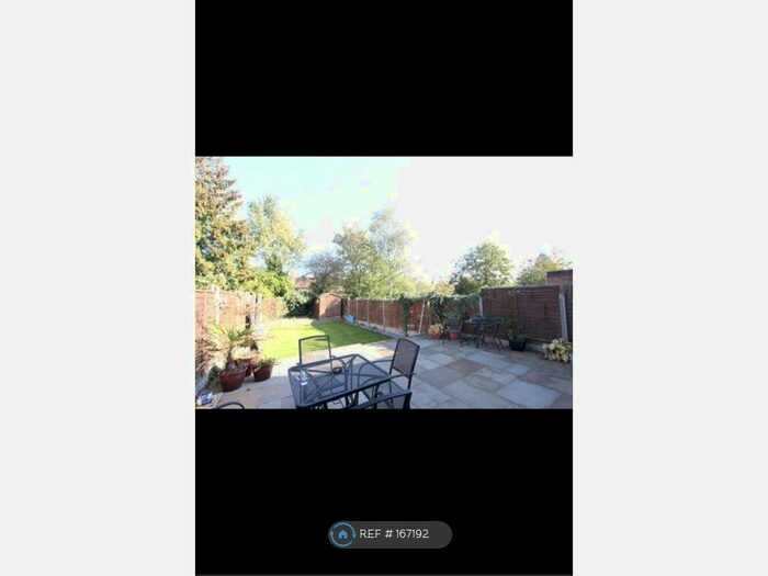 3 Bedroom Semi-Detached House To Rent In Kitts Green Road, Birmingham, B33