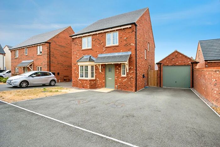 4 Bedroom Detached House For Sale In Ronhale Close, Ravensden, Bedford, Bedfordshire, MK44