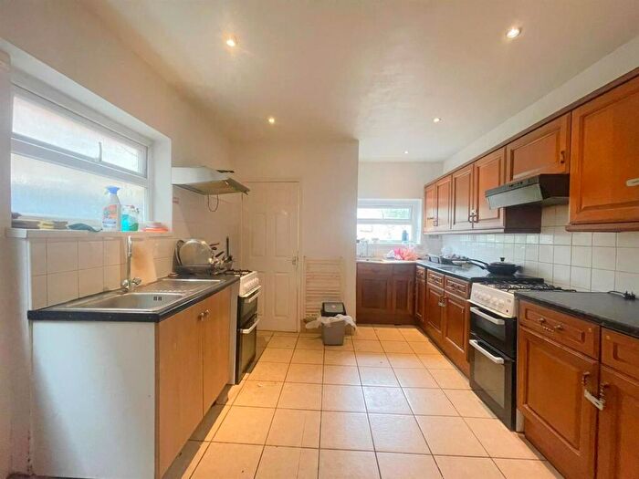 7 Bedroom Semi-Detached House For Sale In Evington Drive, Evington, Leicester, LE5