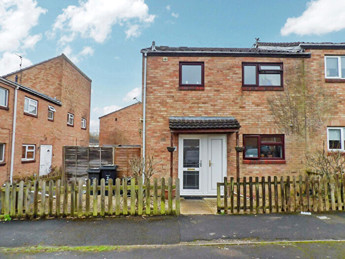 3 Bedroom Terraced House To Rent In Warneford Close, Swindon, Wiltshire, SN5