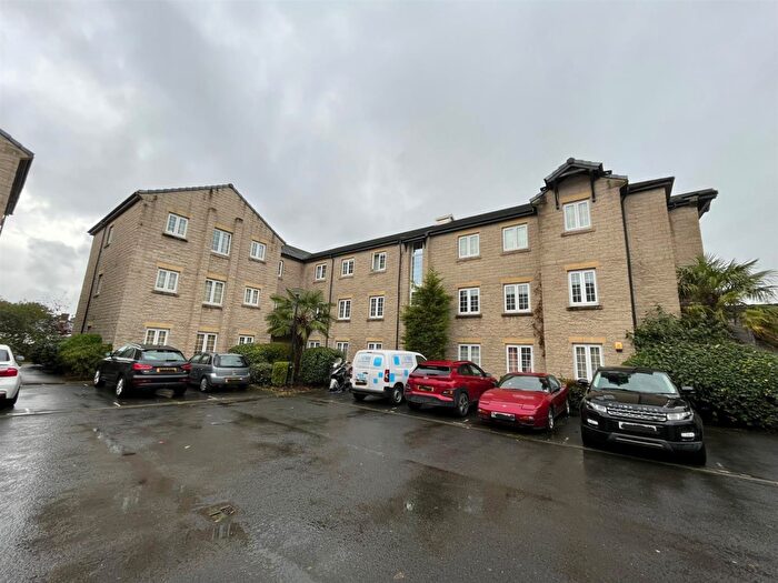 2 Bedroom Apartment To Rent In Langwood Court, Haslingden, Rossendale, B44