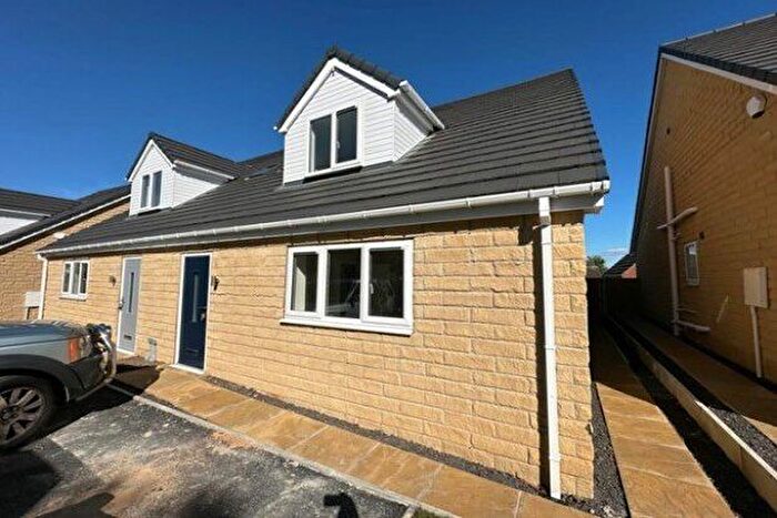 3 Bedroom Semi-Detached House To Rent In Church Mews, Pontefract, WF9