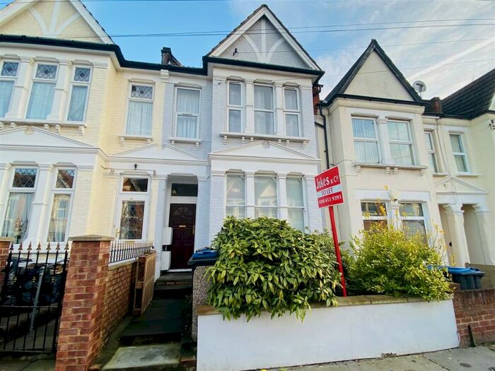 2 Bedroom Flat To Rent In Sangley Road, London, SE25