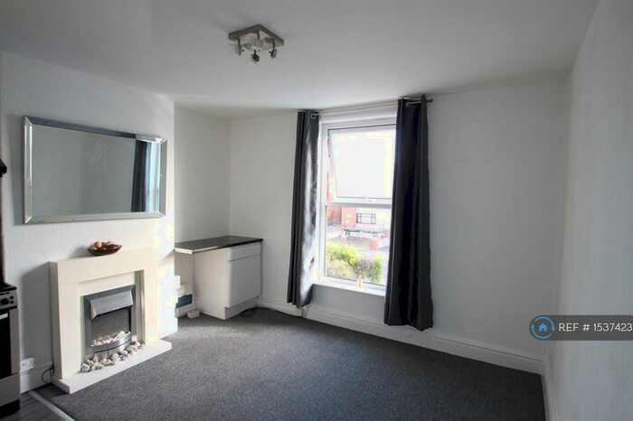 1 Bedroom Flat To Rent In Albany Road, Southport, PR9