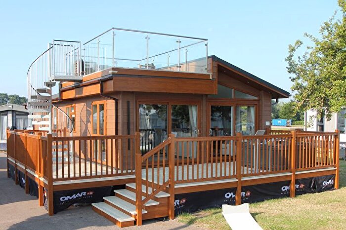 2 Bedroom Mobile/park Home For Sale In Hurtwood Lane, Farley Green, Albury, Guildford, GU5