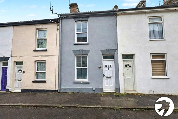 3 Bedroom Terraced House For Sale In Rose Street, Rochester, Kent, ME1