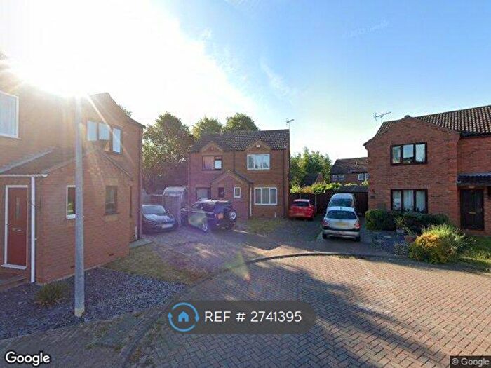 2 Bedroom Semi-Detached House To Rent In Betony Close, Scunthorpe, DN15
