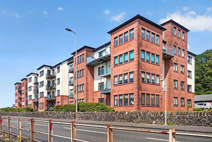 3 Bedroom Flat For Sale In The Shores, Skelmorlie, PA17
