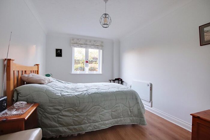 1 Bedroom Flat For Sale In Brookley Road, Brockenhurst, SO42