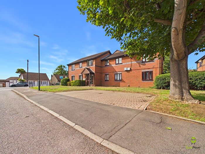 2 Bedroom Flat For Sale In Woodfall Drive Crayford, Crayford, Dartford, Kent, DA1