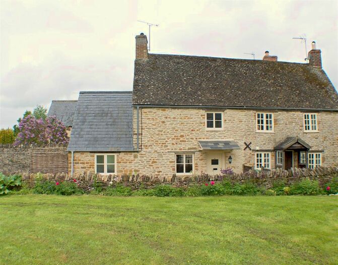 Property To Rent In The Green, Kingham, Chipping Norton, OX7