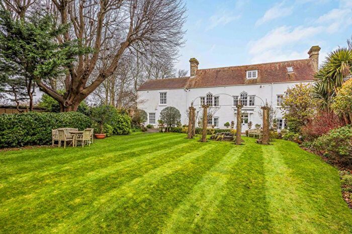 7 Bedroom Character Property For Sale In Hospital Lane, Portchester, Fareham, PO16