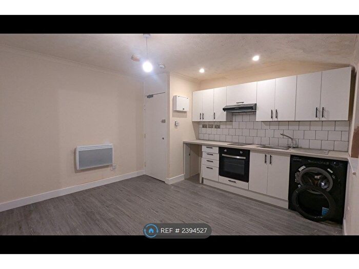 1 Bedroom Flat To Rent In Livingstone Road, Blackpool, FY1