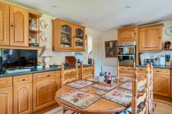 5 Bedroom Detached House For Sale In Barn Road, East Wittering, PO20