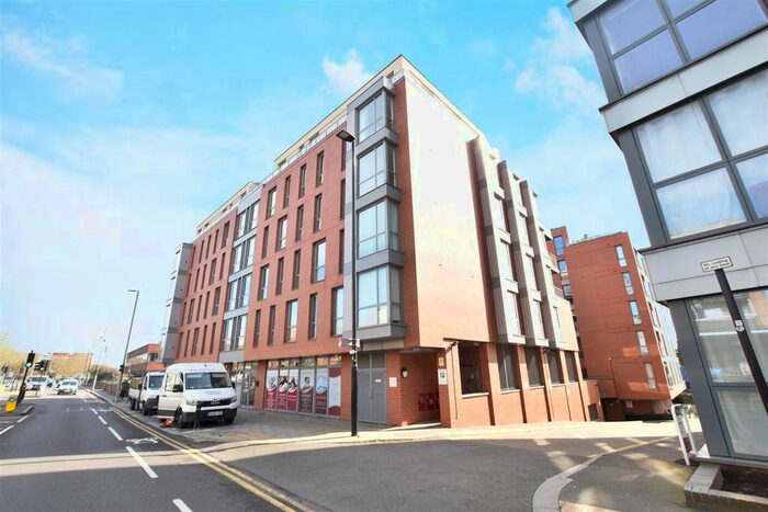 2 Bedroom Flat To Rent In High Street, Brentford, TW8