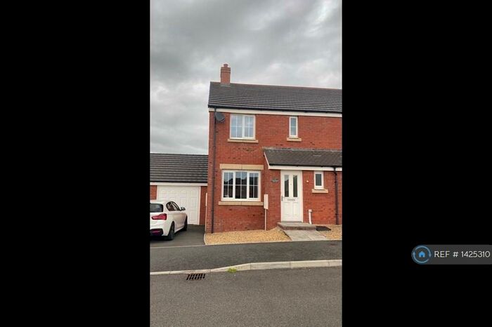 3 Bedroom Semi-Detached House To Rent In Bryn Y Telor, Coity, Bridgend, CF35