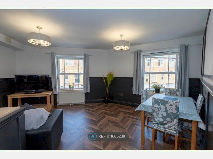 2 Bedroom Flat To Rent In Pelham Road, Southsea, PO5