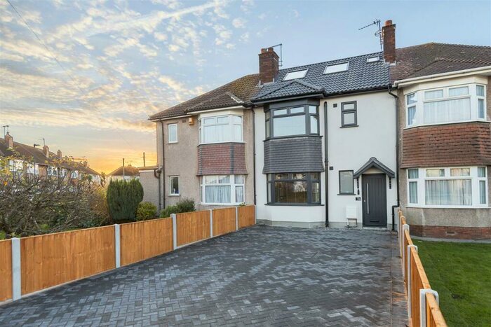 6 Bedroom House To Rent In Warren Road, Filton, Bristol, BS34