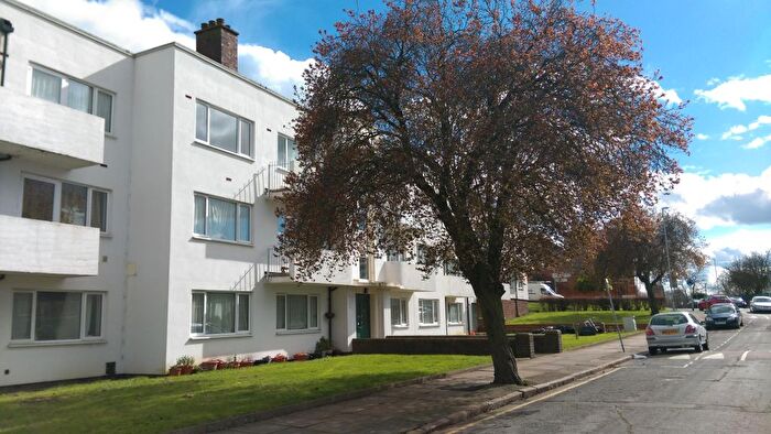 2 Bedroom Flat For Sale In Castle Street, Northampton, NN1
