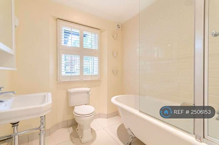 2 Bedroom Flat To Rent In Belmont Grove, London, SE13