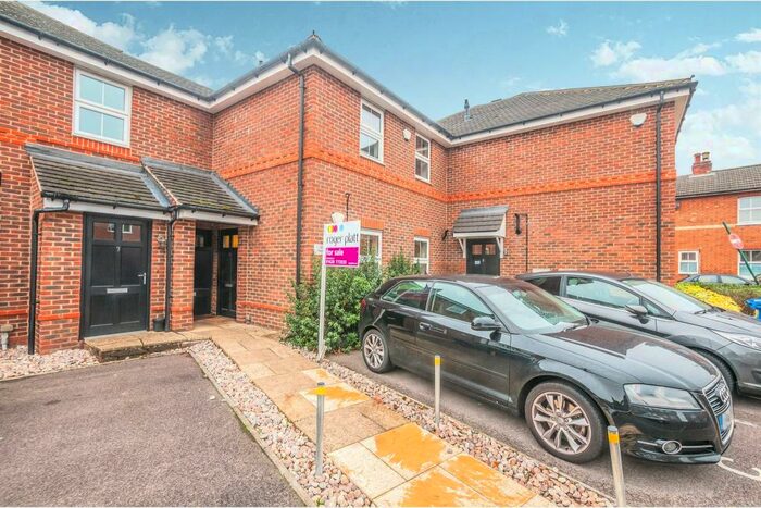 2 Bedroom Ground Maisonette To Rent In Ray Mill Place, North Town Road, Berkshire, SL6