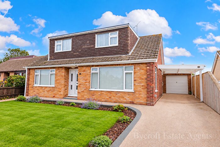 3 Bedroom Detached House For Sale In Vine Close, Hemsby, NR29