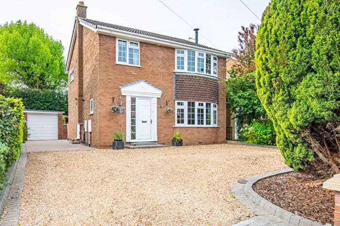 4 Bedroom Detached House For Sale In The Fir Trees, Thorpe Willoughby, North Yorkshire, YO8