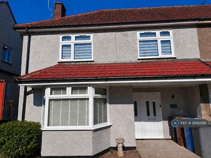 3 Bedroom Semi Detached House To Rent In Norwich Road, Ipswich, IP1