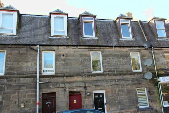 2 Bedroom Apartment To Rent In B Chalmers Street, Dunfermline, KY12