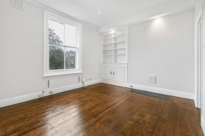 1 Bedroom Flat To Rent In St Charles Square, Ladbroke Grove, W10