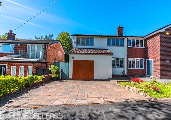 4 Bedroom Semi Detached House For Sale In Roe Cross Green, Mottram, Hyde, Greater Manchester, SK14